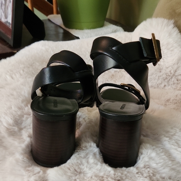 NWOB Nordstrom Black Leather Ankle Wrap Sandals -Size 10 - Picture 4 of 6